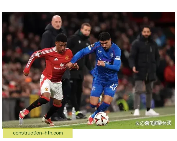 欧冠小组赛激战正酣 曼城逆转巴萨 巴黎圣日耳曼全力冲击小组头名