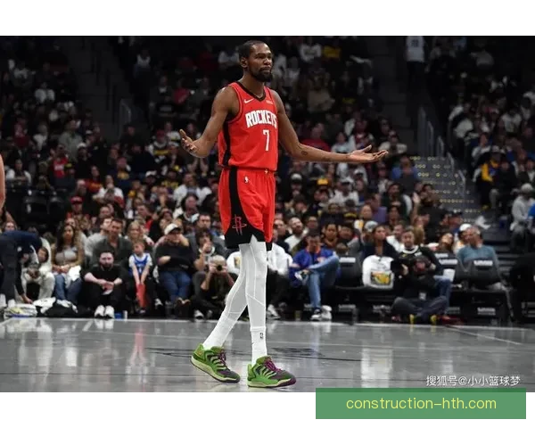 杜兰特复出带领太阳大胜勇士 詹姆斯伤情更新引发广泛关注