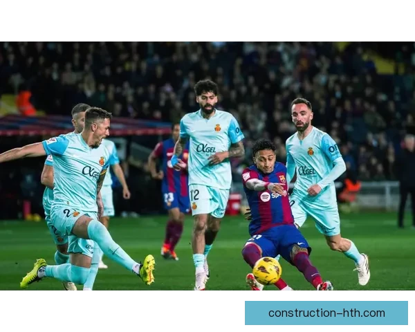 西甲联赛最新战报皇马巴萨激战积分榜形势分析