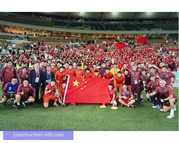 中国足球队迎战日本队，备战亚洲杯关键战役，球迷期待精彩对决